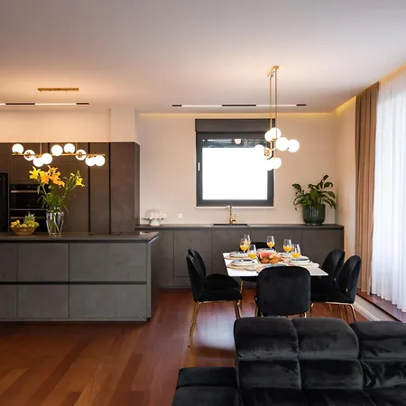 Amare Apartment *